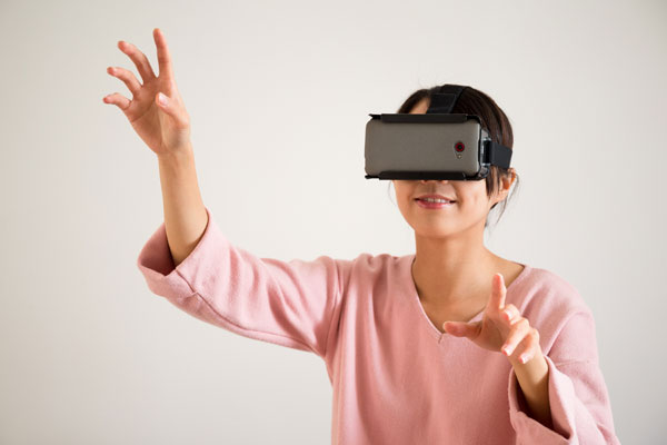 Visual Trends: Virtual and Augmented Reality