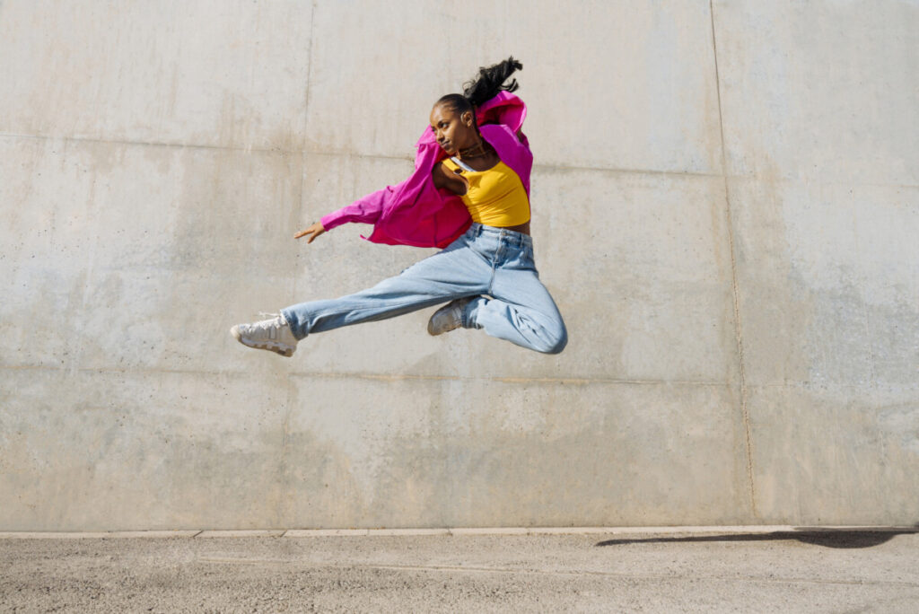 Young dancer hip-hop wall jump joie de vivre royalty free dancing stock photo panthermedia